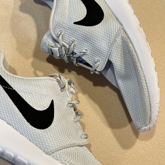 Nike Rosherun One - Picture 4 of 9